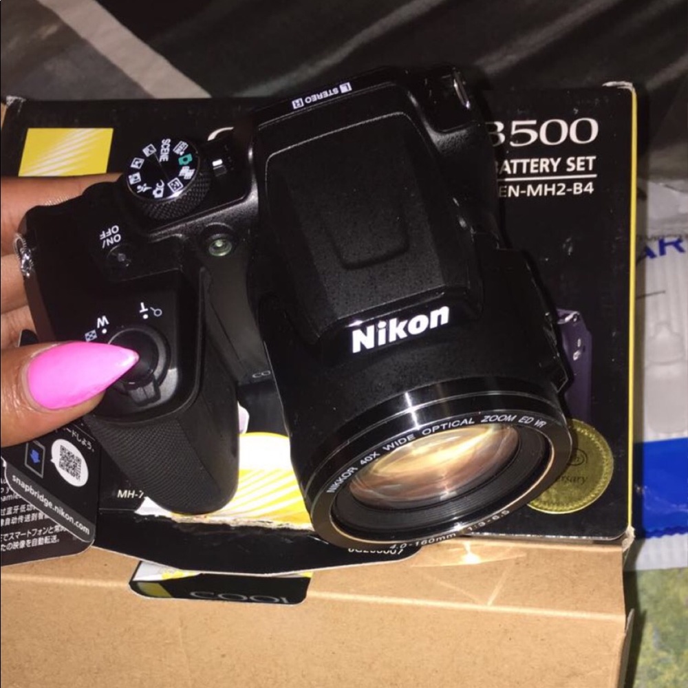 Camera Nikon B500 I’ve only used it 3 times.